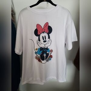 Womens Minnie Mouse T shirt NWT